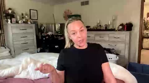 Snapshot of cumguzzlingskank chatting on 05-19-26, 05:08 cumguzzlingskank online show from 05-19-26, 05:08