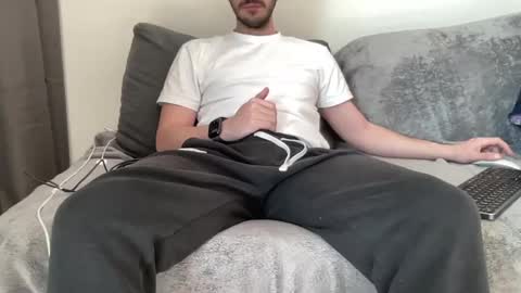 Snapshot of cumlvr11 chatting on 03-09-25, 09:57 Tony online show from 03-09-25, 09:57