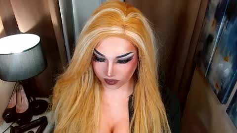 Cattaleya online show from 10-09-25, 08:45