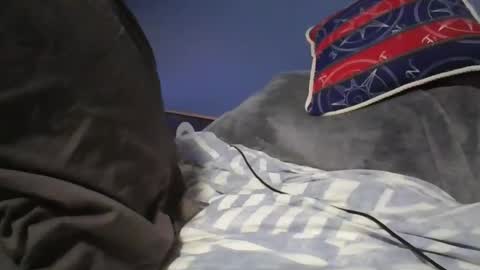 Snapshot of cumonmeplease6 chatting on 10-10-25, 04:22 cumonmeplease6 online show from 10-10-25, 04:22