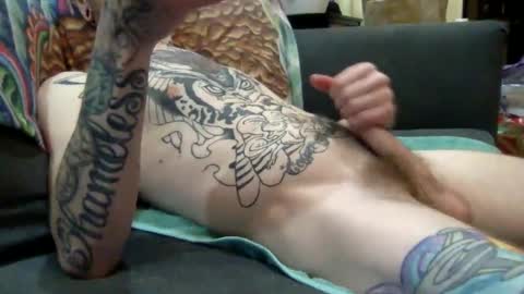 Snapshot of cumonover420 chatting on 11-14-25, 02:43 cumonover420 online show from 11-14-25, 02:43