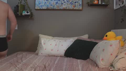 Marie and Tom online show from 02-26-26, 10:42