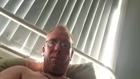 Snapshot of cumwithmi80 chatting on 03-20-26, 06:18 cumwithmi80 online show from 03-20-26, 06:18