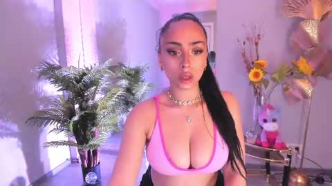 Snapshot of cupcake_izzy chatting on 07-08-26, 05:17 cupcake_izzy online show from 07-08-26, 05:17