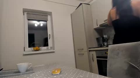 maria  alex online show from 10-24-25, 02:30