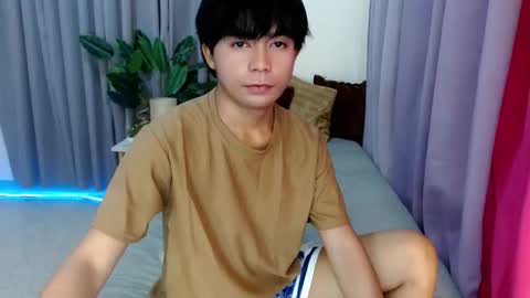 Snapshot of cuppycupcake_2 chatting on 04-18-26, 03:43 Xyrien online show from 04-18-26, 03:43