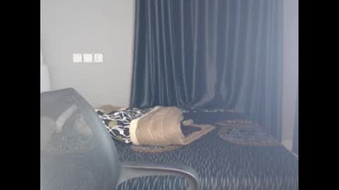 Snapshot of cupxxcake chatting on 12-20-24, 03:36 chloe online show from 12-20-24, 03:36