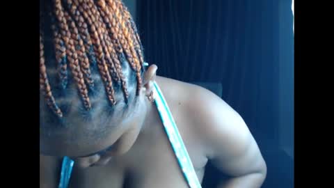 Snapshot of cupxxcake chatting on 12-22-24, 09:11 chloe online show from 12-22-24, 09:11