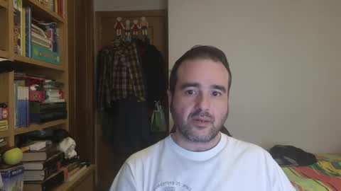 Snapshot of curiosillo1983 chatting on 05-10-26, 12:43 curiosillo1983 online show from 05-10-26, 12:43