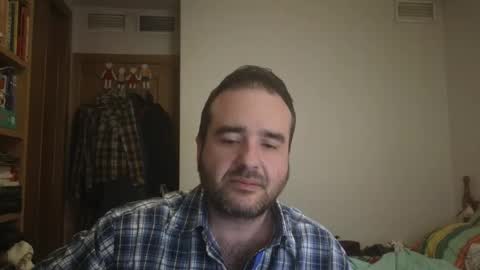 Snapshot of curiosillo1983 chatting on 05-11-26, 06:38 curiosillo1983 online show from 05-11-26, 06:38