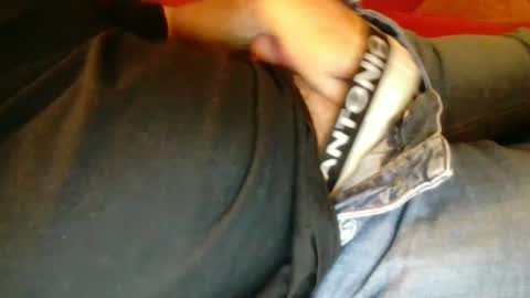 Snapshot of curiosthings chatting on 02-16-25, 07:05 curiosthings online show from 02-16-25, 07:05