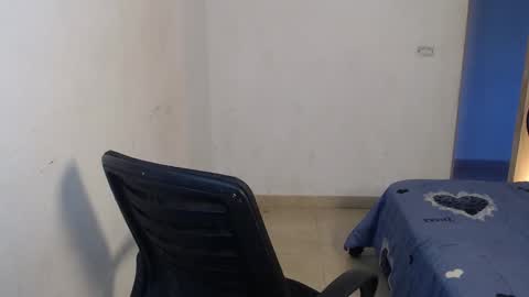 Curious bitch2007 online show from 11-17-25, 12:44