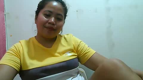 Snapshot of curious_girl247 chatting on 01-23-25, 12:04 curious_girl247 online show from 01-23-25, 12:04