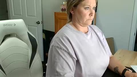 curious couple online show from 02-03-25, 06:28