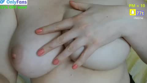 Snapshot of curiousneighbour chatting on 02-26-26, 04:22 FREE Instagram dancingneighbour online show from 02-26-26, 04:22