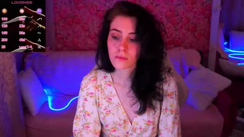 curleyblueeyes online show from 03-24-26, 02:44