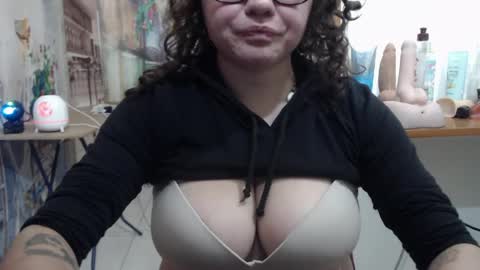 Vannesa online show from 04-12-26, 07:52