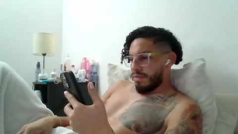 curly_louis online show from 10-09-25, 02:31