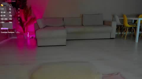 Antonia online show from 11-17-25, 06:41