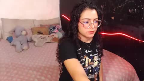 Snapshot of curlycool chatting on 12-15-24, 12:51 Max and Cata online show from 12-15-24, 12:51