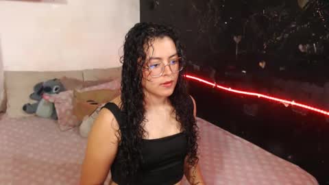 Snapshot of curlycool chatting on 01-16-25, 02:19 Max and Cata online show from 01-16-25, 02:19