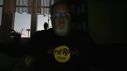 Snapshot of curtus14 chatting on 12-25-24, 03:49 curtus14 online show from 12-25-24, 03:49