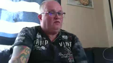 Snapshot of curtus14 chatting on 09-26-25, 01:15 curtus14 online show from 09-26-25, 01:15