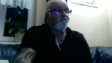 Snapshot of curtus14 chatting on 07-07-26, 08:35 curtus14 online show from 07-07-26, 08:35