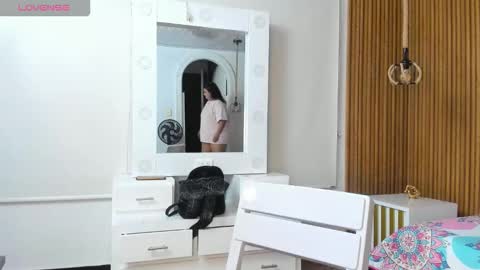  Hanna  online show from 10-29-25, 11:01