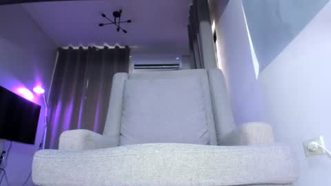 Snapshot of curvybabex chatting on 07-02-26, 12:10 Courtney online show from 07-02-26, 12:10