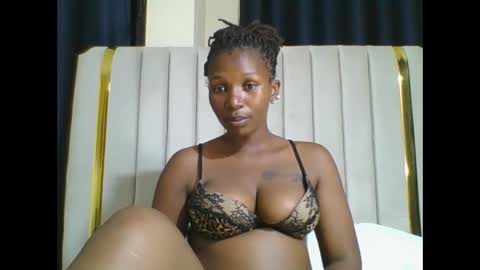 Snapshot of curvybootyj chatting on 02-02-25, 05:26 CuteJJudy online show from 02-02-25, 05:26