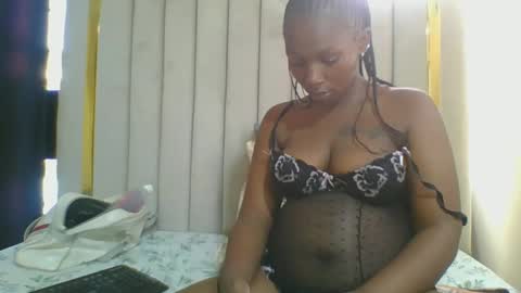 Snapshot of curvybootyj chatting on 02-17-25, 06:53 CuteJJudy online show from 02-17-25, 06:53