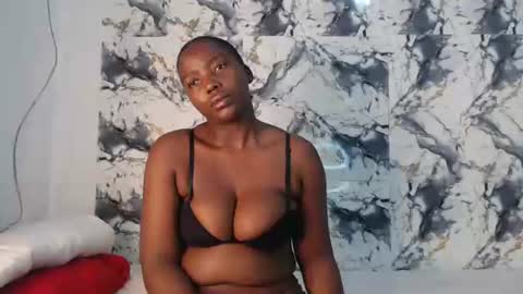 Snapshot of curvyj255 chatting on 06-21-26, 08:33 curvyj255 online show from 06-21-26, 08:33