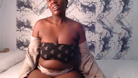 Snapshot of curvyj255 chatting on 07-25-26, 01:15 curvyj255 online show from 07-25-26, 01:15