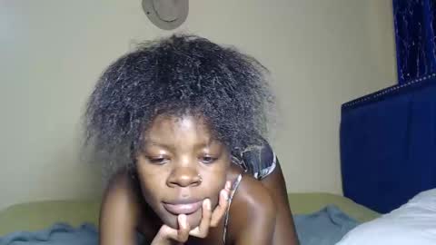 Snapshot of curvyjoan chatting on 11-01-25, 10:50 curvyjoan online show from 11-01-25, 10:50