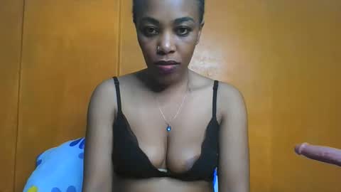 Snapshot of curvylyin chatting on 11-03-25, 03:13 curvylyin online show from 11-03-25, 03:13