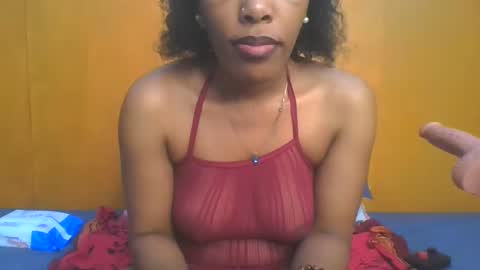 Snapshot of curvylyin chatting on 12-01-25, 01:38 curvylyin online show from 12-01-25, 01:38