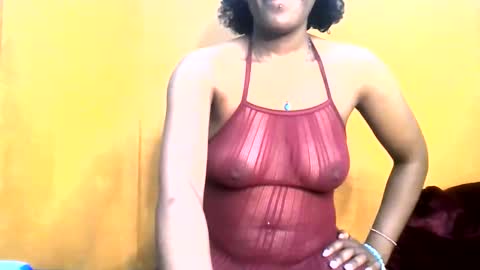 curvylyin online show from 12-05-25, 01:09