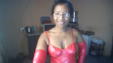 curvypear76x online show from 02-14-26, 07:27