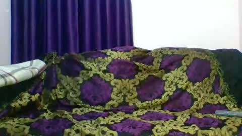 Snapshot of curvyzozo chatting on 11-28-25, 11:07 Zozo online show from 11-28-25, 11:07