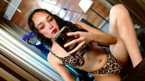 Snapshot of curybb_hanna19 chatting on 06-27-26, 12:22 BBY CURLYHANNA online show from 06-27-26, 12:22