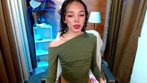 Snapshot of curybb_hanna19 chatting on 07-13-26, 08:39 BBY CURLYHANNA online show from 07-13-26, 08:39