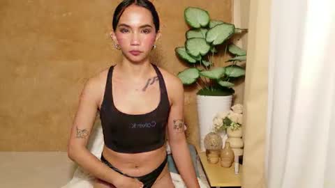 Snapshot of cute_294050 chatting on 04-18-26, 03:49 Cali online show from 04-18-26, 03:49