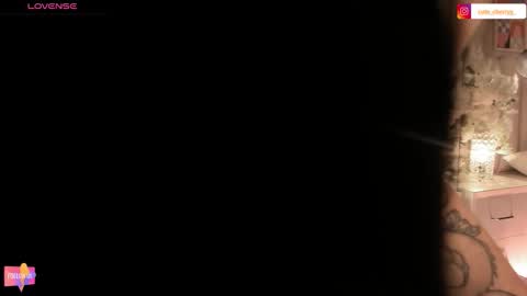 Snapshot of cute__cherry_ chatting on 10-24-25, 08:49 Amber online show from 10-24-25, 08:49