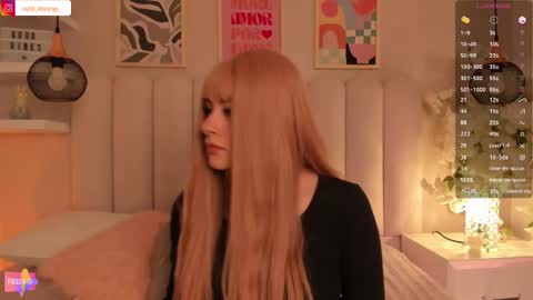 Snapshot of cute__cherry_ chatting on 12-19-25, 09:11 Amber online show from 12-19-25, 09:11