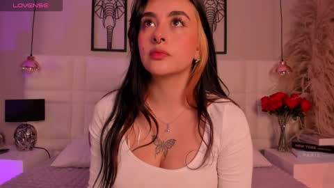 Snapshot of cute__cherry_ chatting on 01-17-26, 07:28 Amber online show from 01-17-26, 07:28