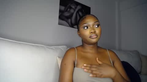 Liya online show from 02-11-25, 02:03