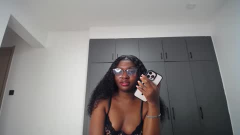 Liya online show from 05-28-26, 09:01