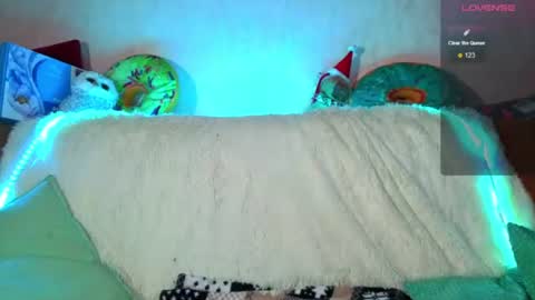Snapshot of cute_betty chatting on 06-30-26, 11:11 Betty online show from 06-30-26, 11:11