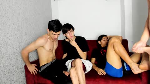 Snapshot of cute_boys18 chatting on 01-30-25, 04:45 ARTURO-18 MATIAS-18 NIKOLAY-19 HADES-18 GABO-19 online show from 01-30-25, 04:45